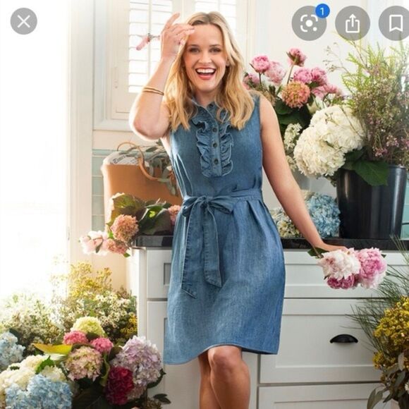 Draper James Dresses & Skirts - Draper James Women's Sleeveless Belted Demi Ruffled Chambray Dress Size Small
